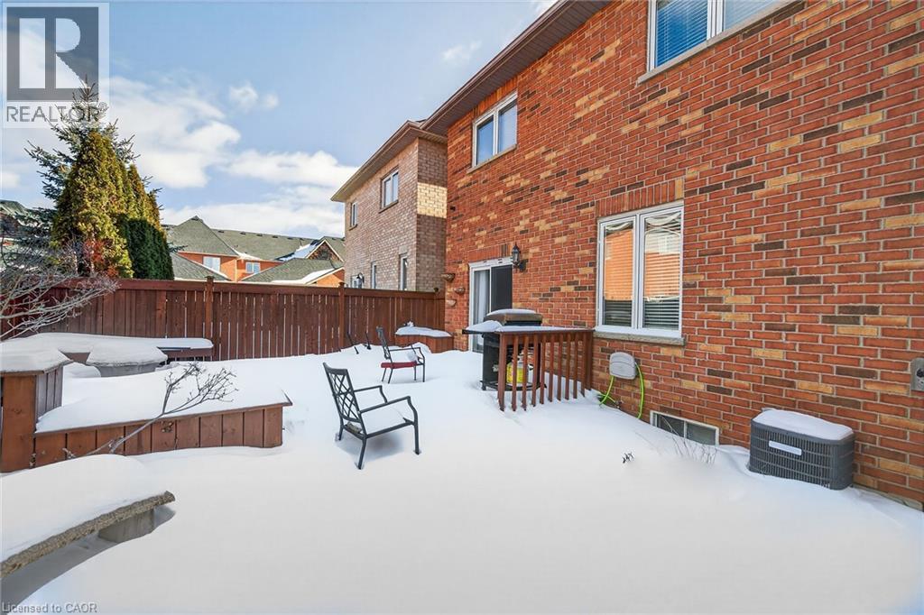 33 Panorama Way, Hamilton, ON - Outdoor With Exterior