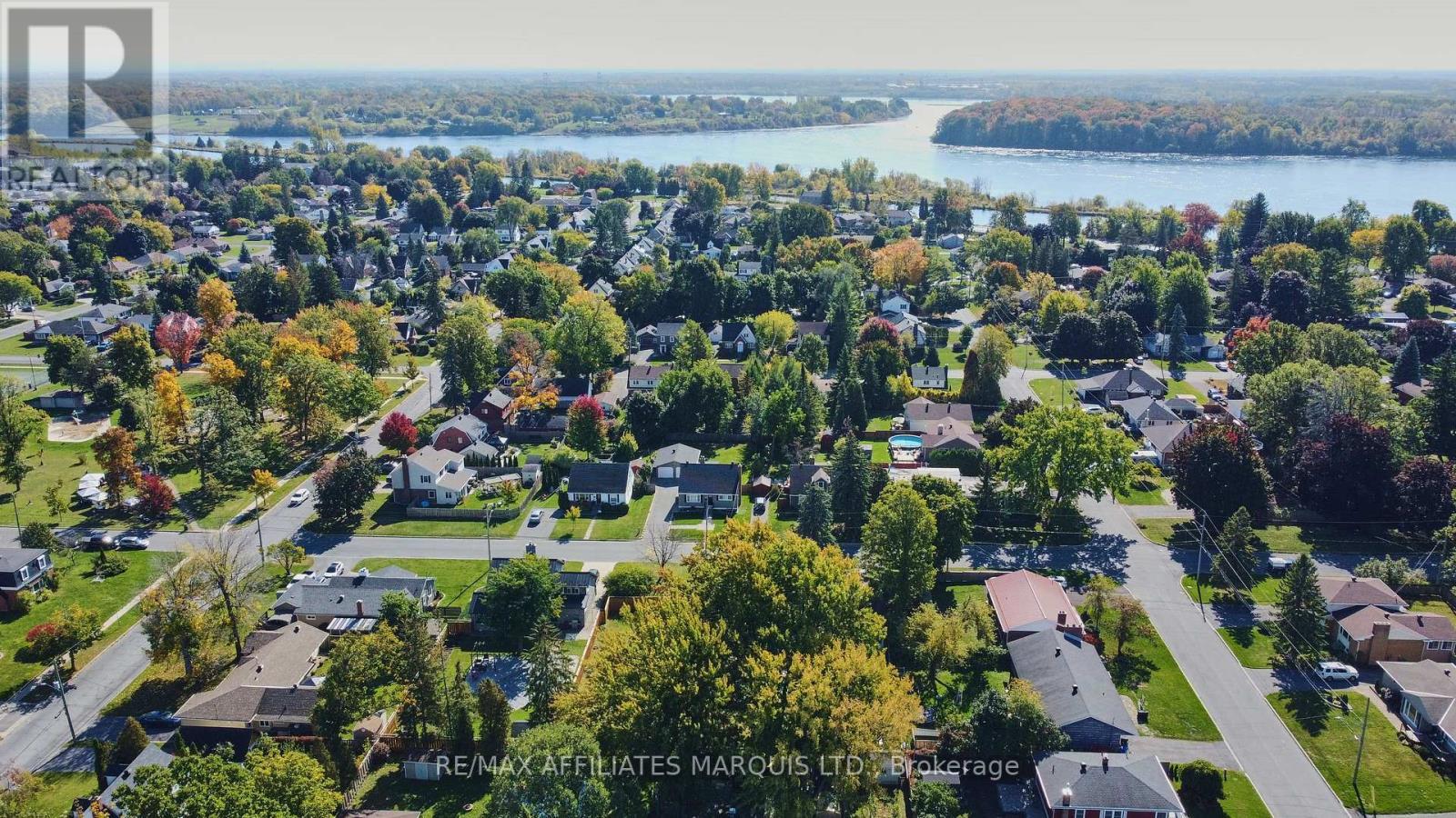 1603 Peter Street, Cornwall, ON - Outdoor With Body Of Water With View