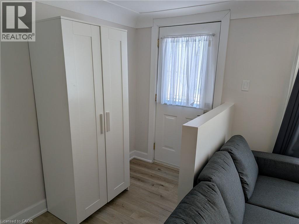 3 Maitland Avenue, Hamilton, ON - Indoor Photo Showing Other Room