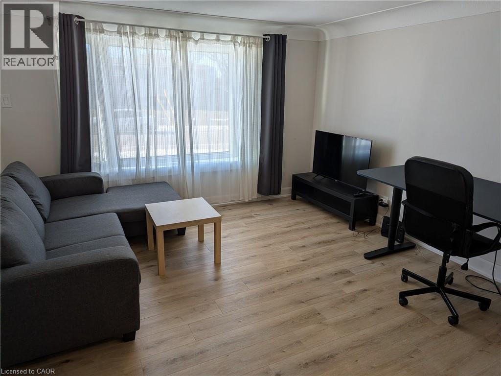 3 Maitland Avenue, Hamilton, ON - Indoor