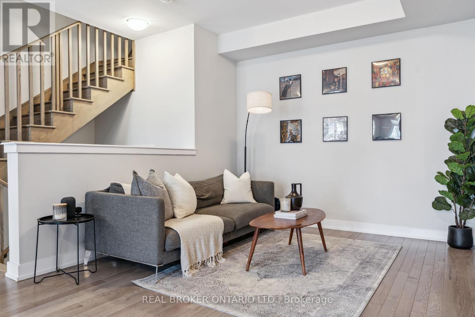 92 William Shearn Crescent, Markham, ON - Indoor