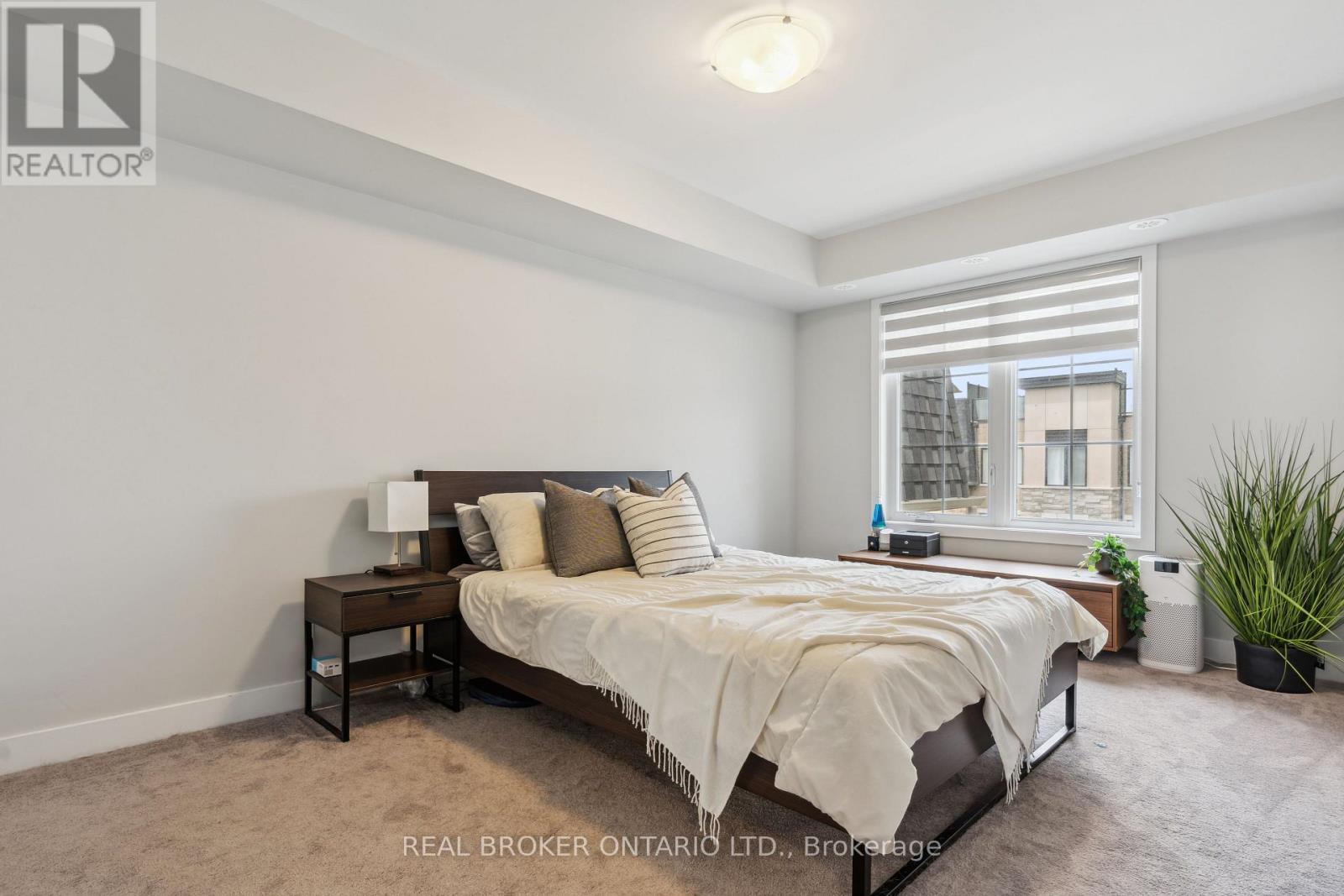 92 William Shearn Crescent, Markham, ON - Indoor Photo Showing Bedroom