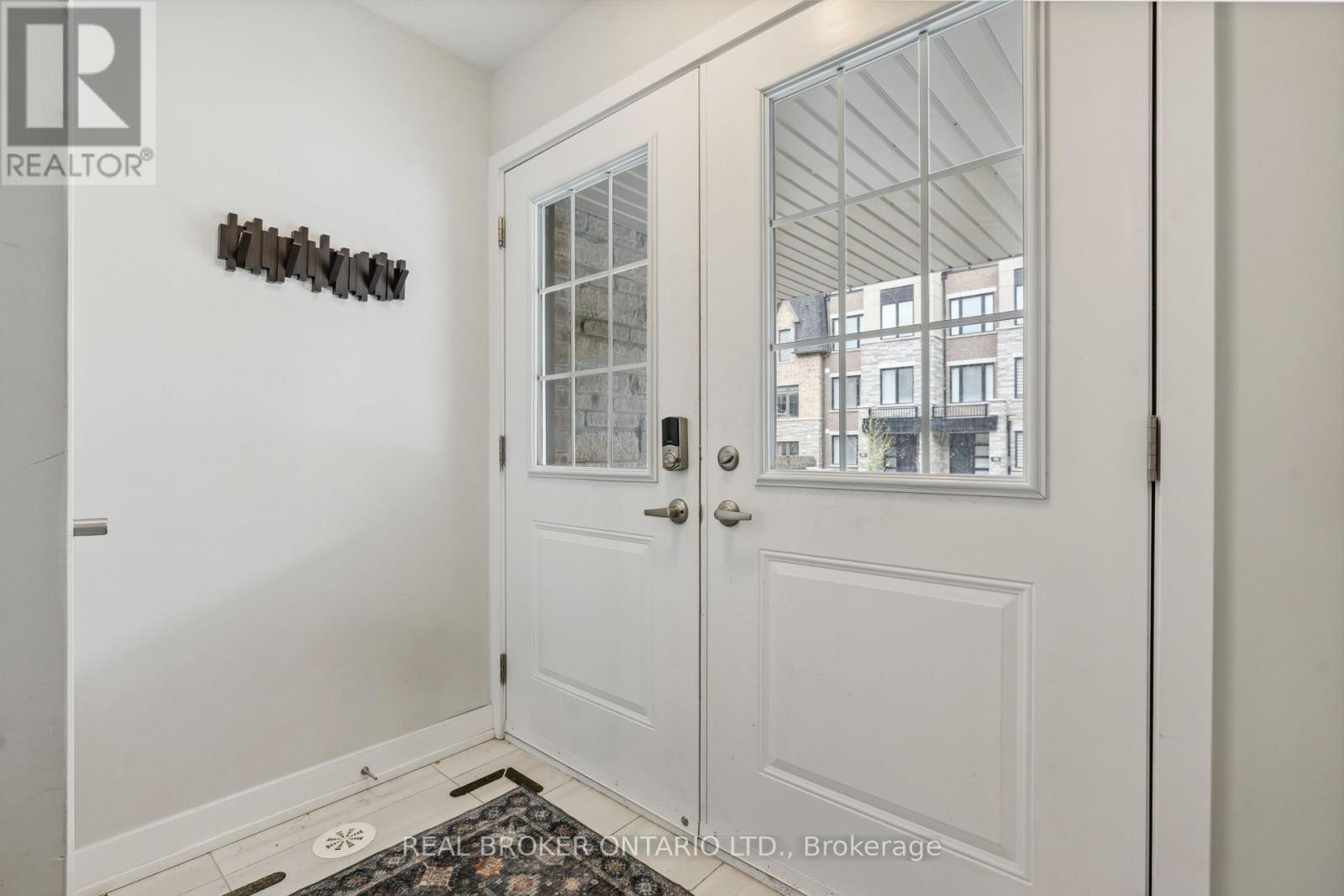 92 William Shearn Crescent, Markham, ON - Indoor Photo Showing Other Room