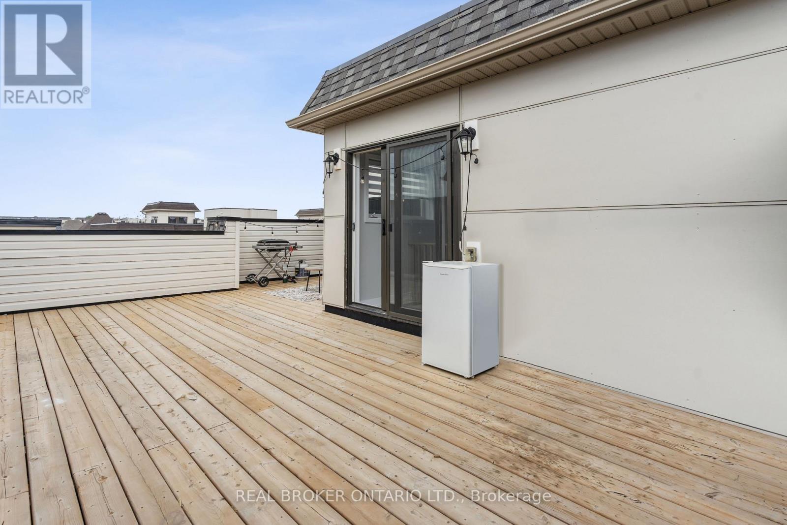 92 William Shearn Crescent, Markham, ON - Outdoor With Exterior