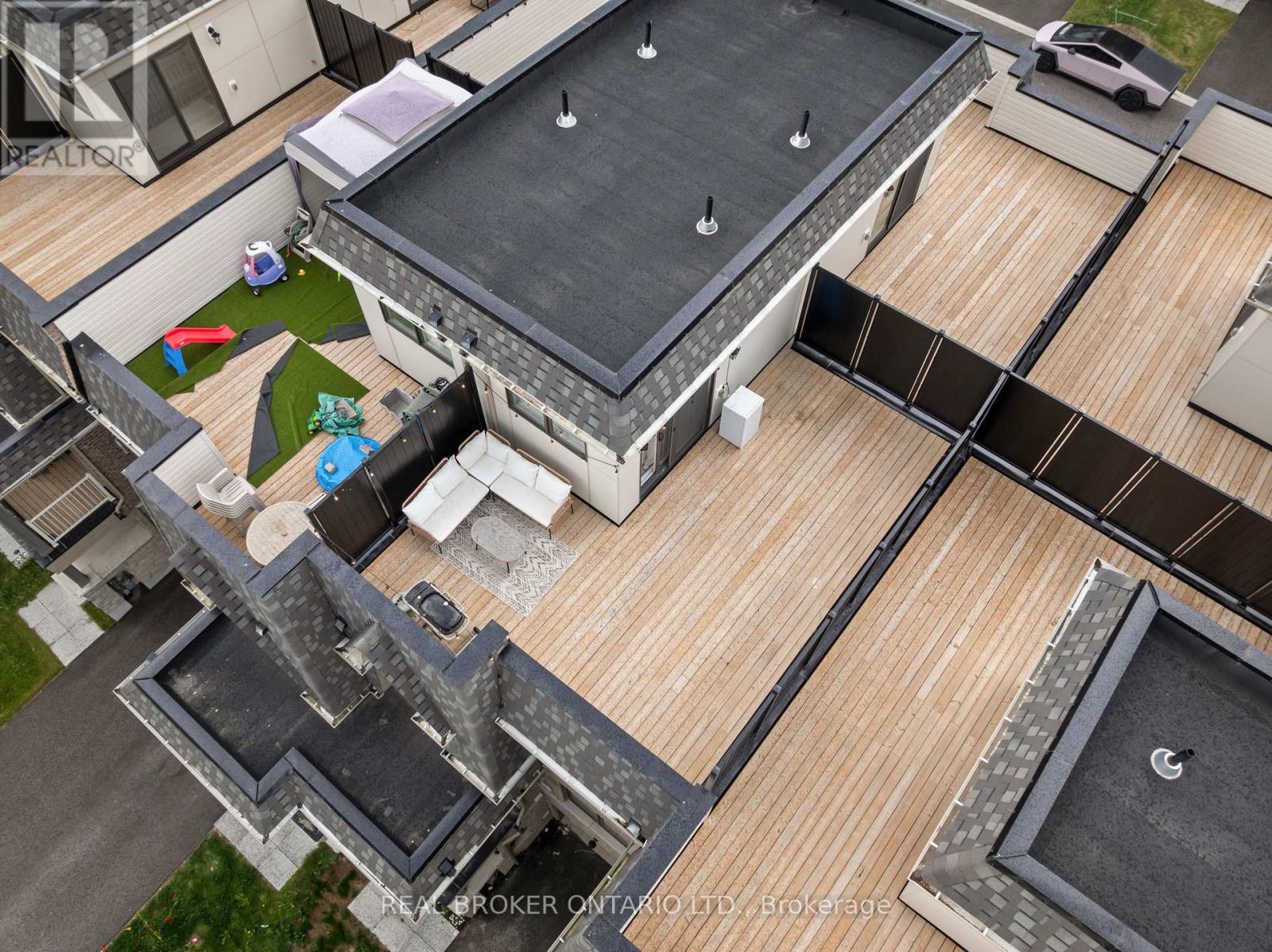 92 William Shearn Crescent, Markham, ON - Outdoor