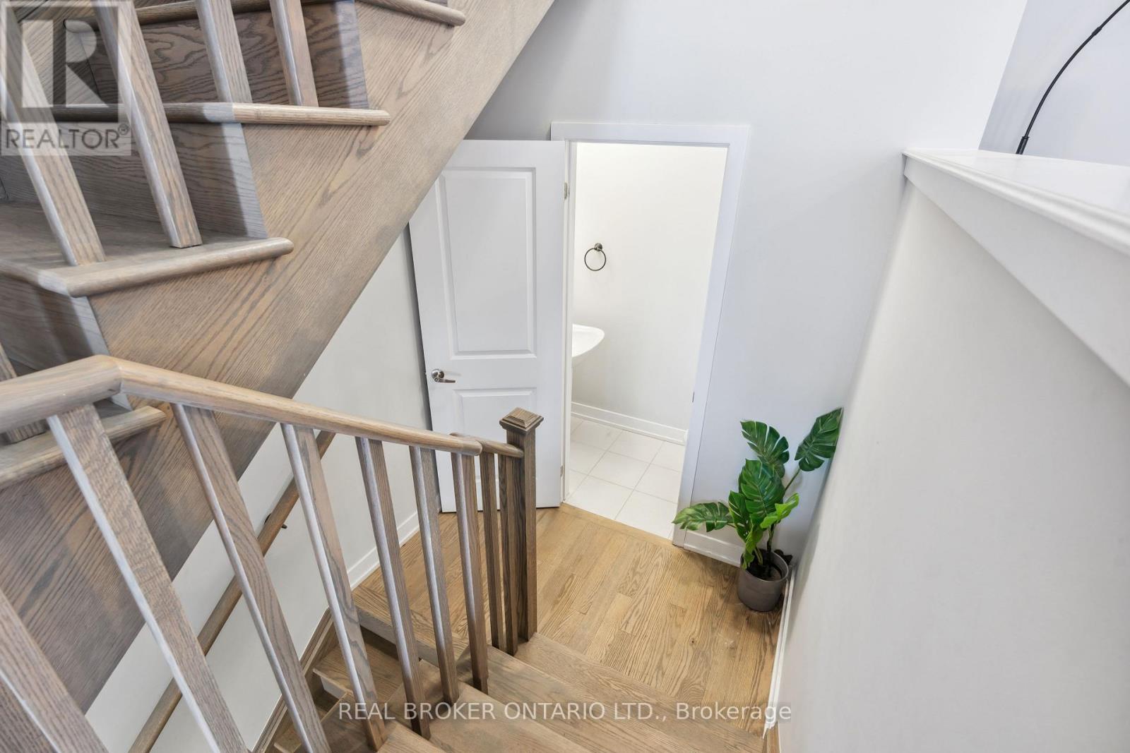 92 William Shearn Crescent, Markham, ON - Indoor Photo Showing Other Room