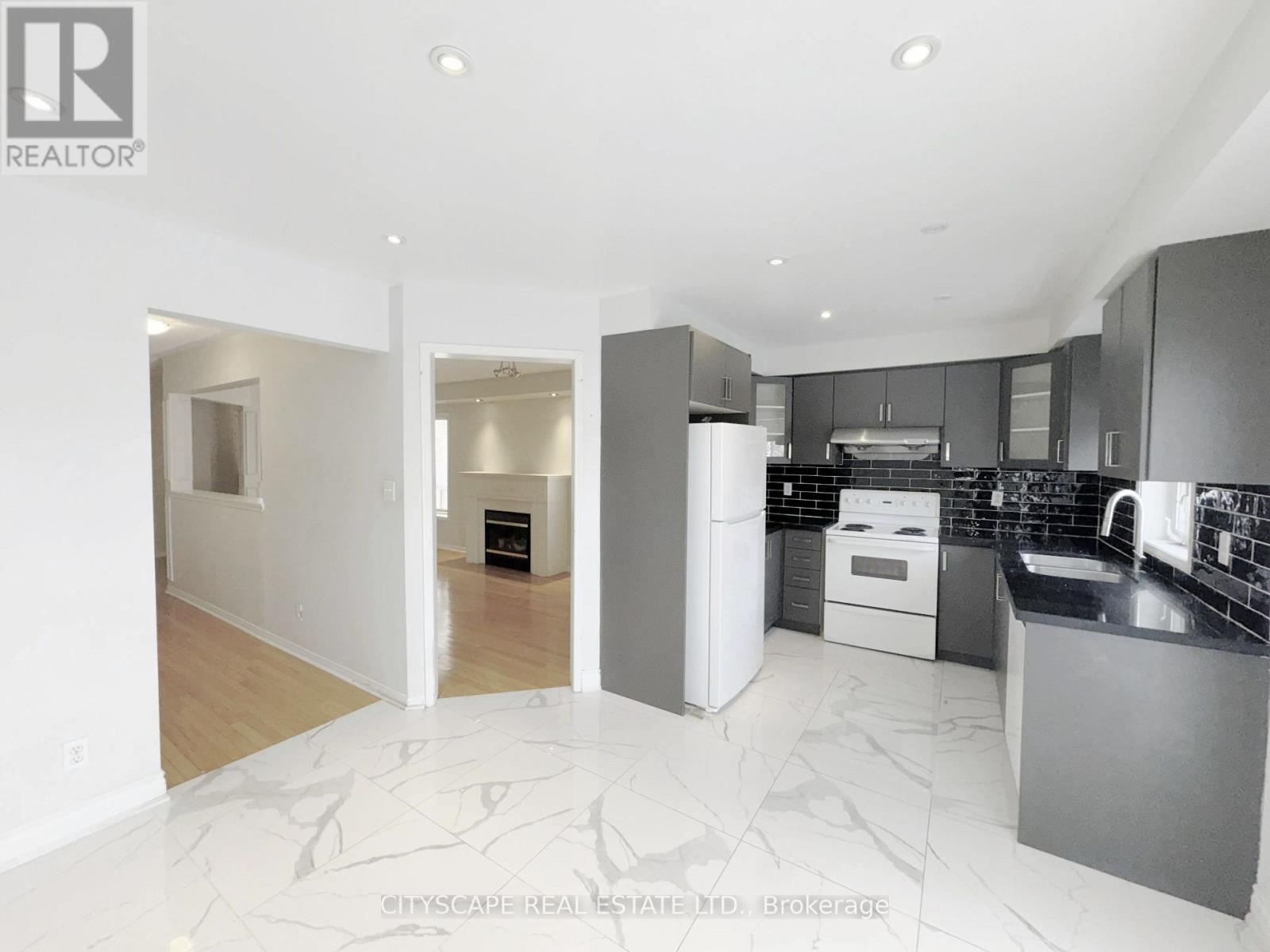 Breakfast Area & Kitchen - 3970 Arbourview Terrace, Mississauga, ON - Indoor Photo Showing Kitchen
