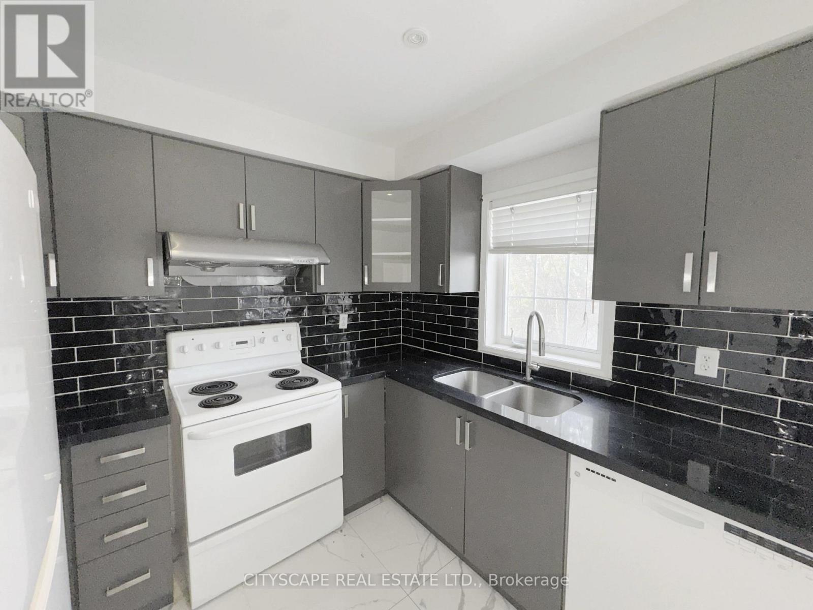Kitchen - 3970 Arbourview Terrace, Mississauga, ON - Indoor Photo Showing Kitchen With Double Sink