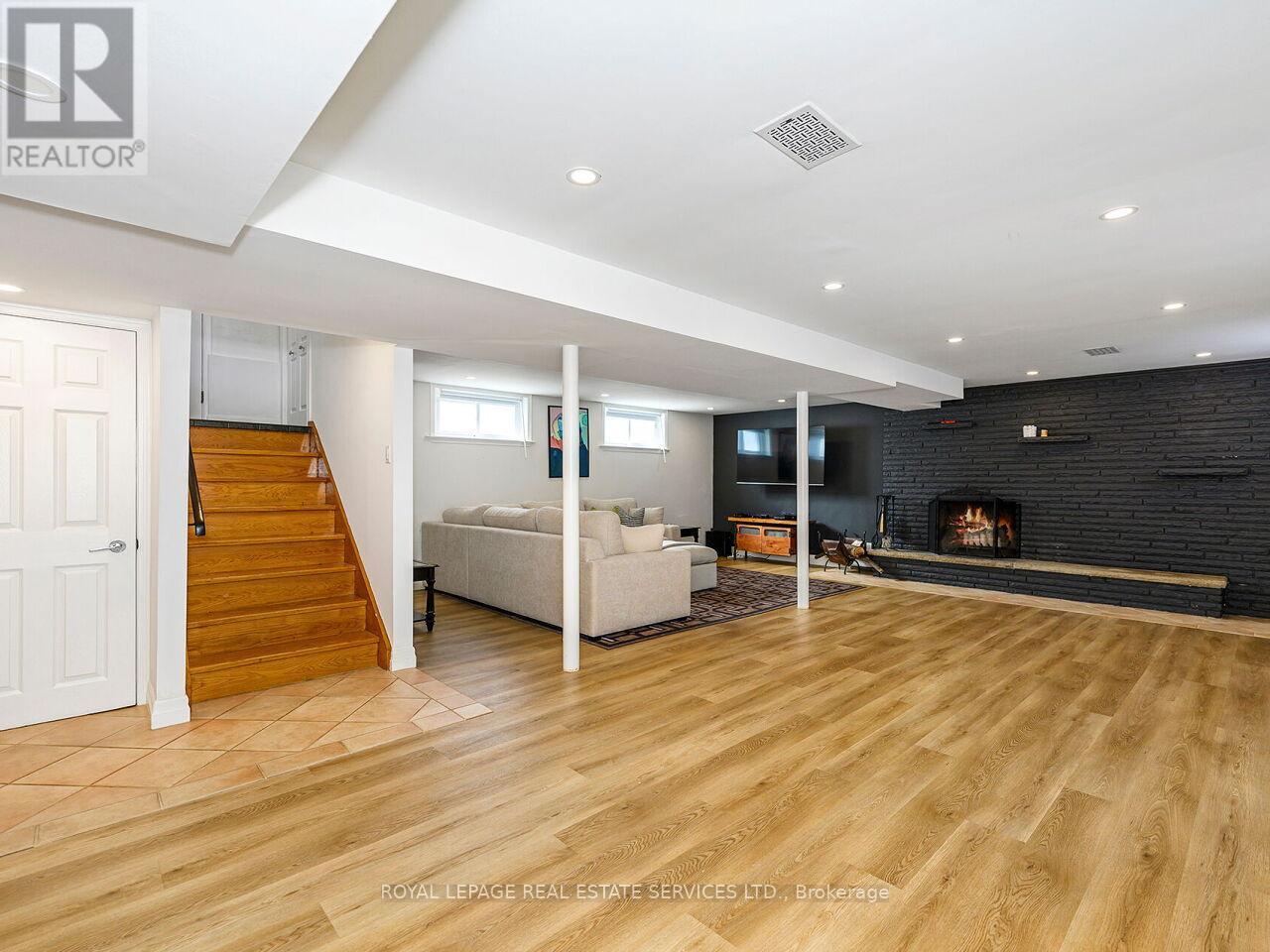 1602 Carletta Drive, Mississauga, ON - Indoor Photo Showing Other Room With Fireplace