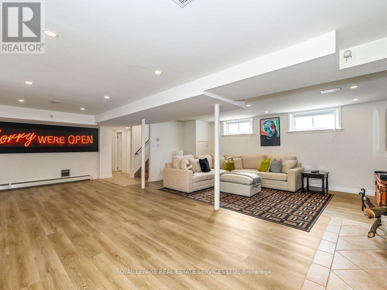 1602 Carletta Drive, Mississauga, ON - Indoor Photo Showing Basement