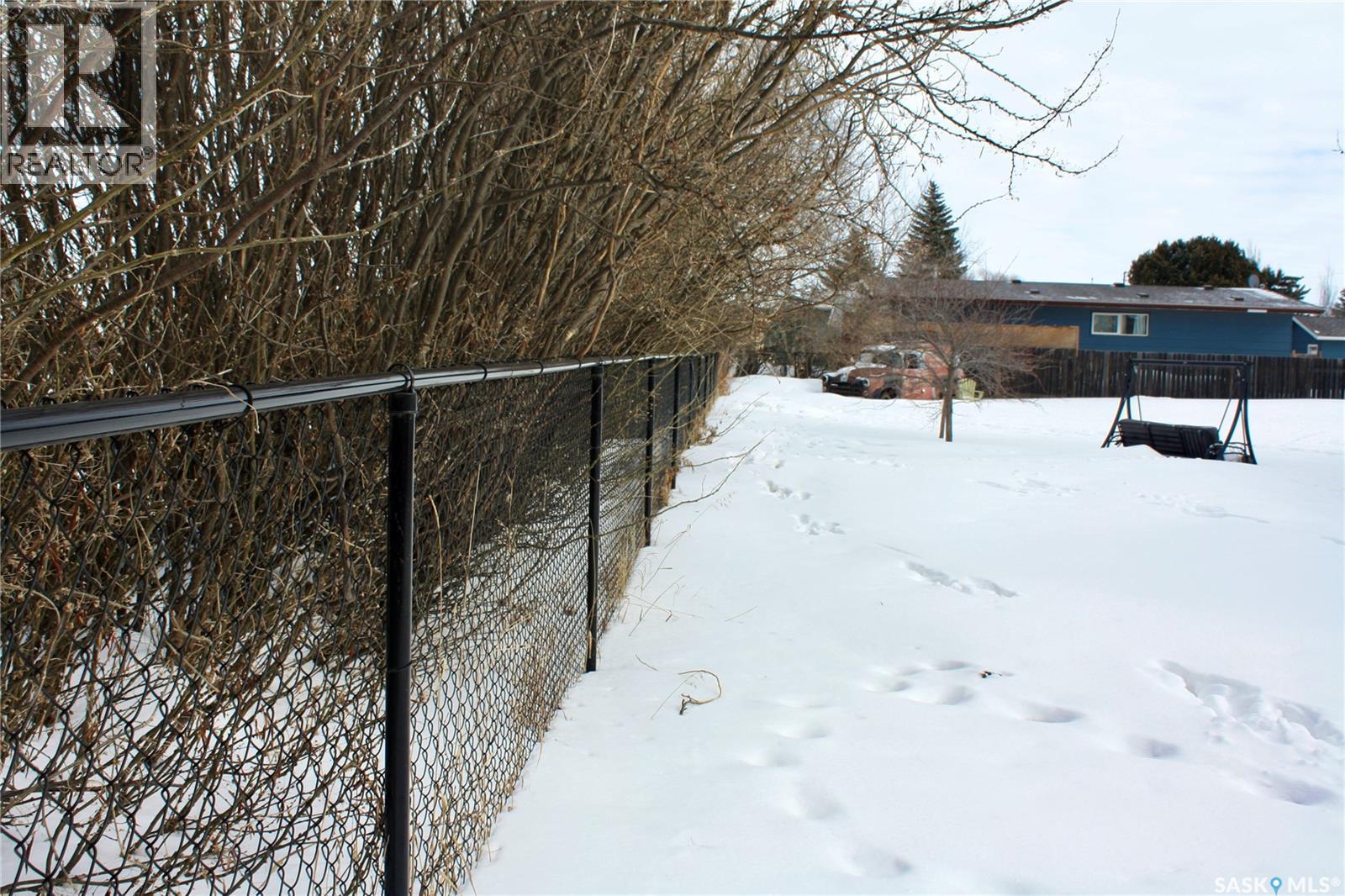 200 3Rd Street, Dundurn, SK - Outdoor