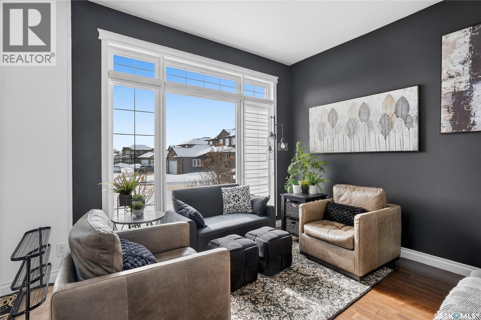 1526 Shepherd Crescent, Saskatoon, SK - Indoor Photo Showing Living Room