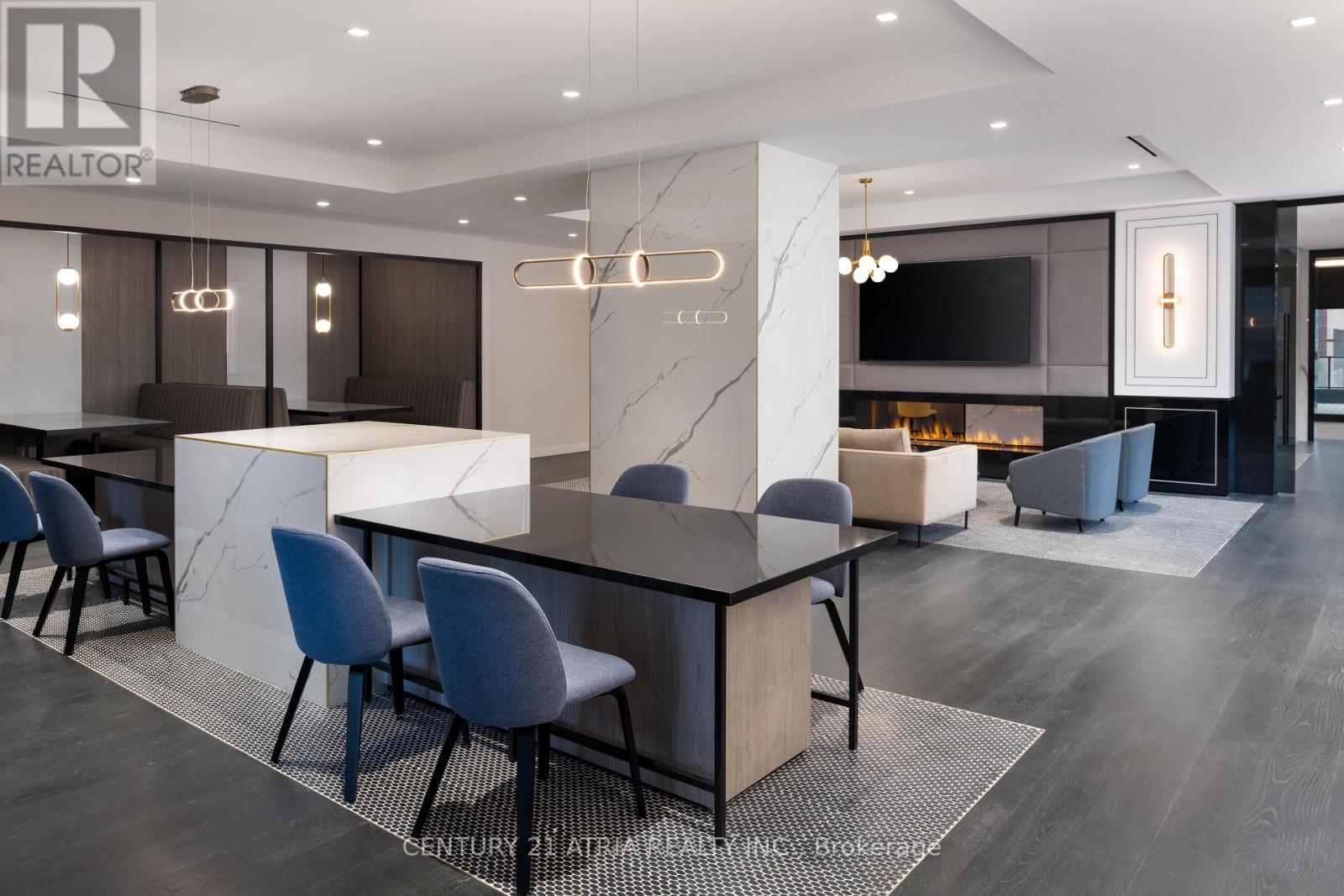 2111 - 8 Wellesley Street W, Toronto, ON - Indoor Photo Showing Dining Room