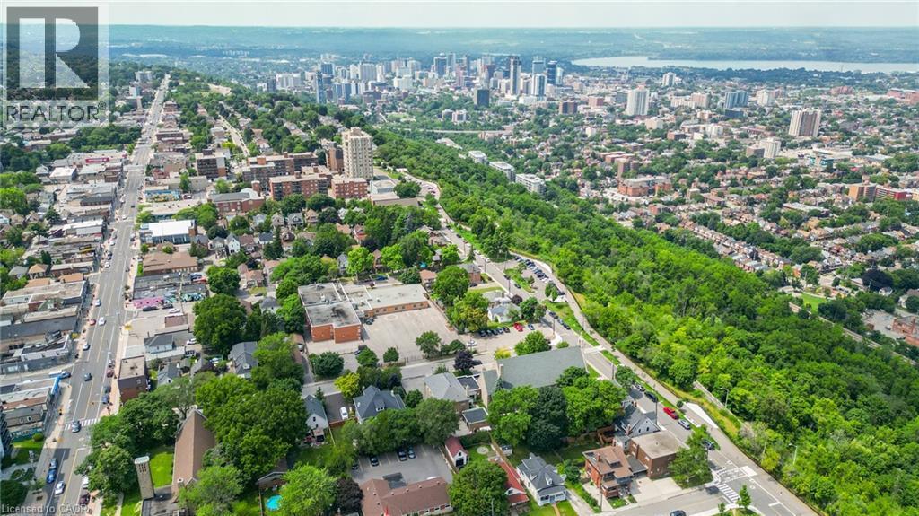 240 Mountain Park Avenue, Hamilton, ON