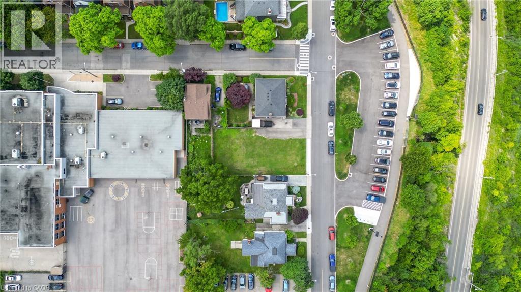 240 Mountain Park Avenue, Hamilton, ON