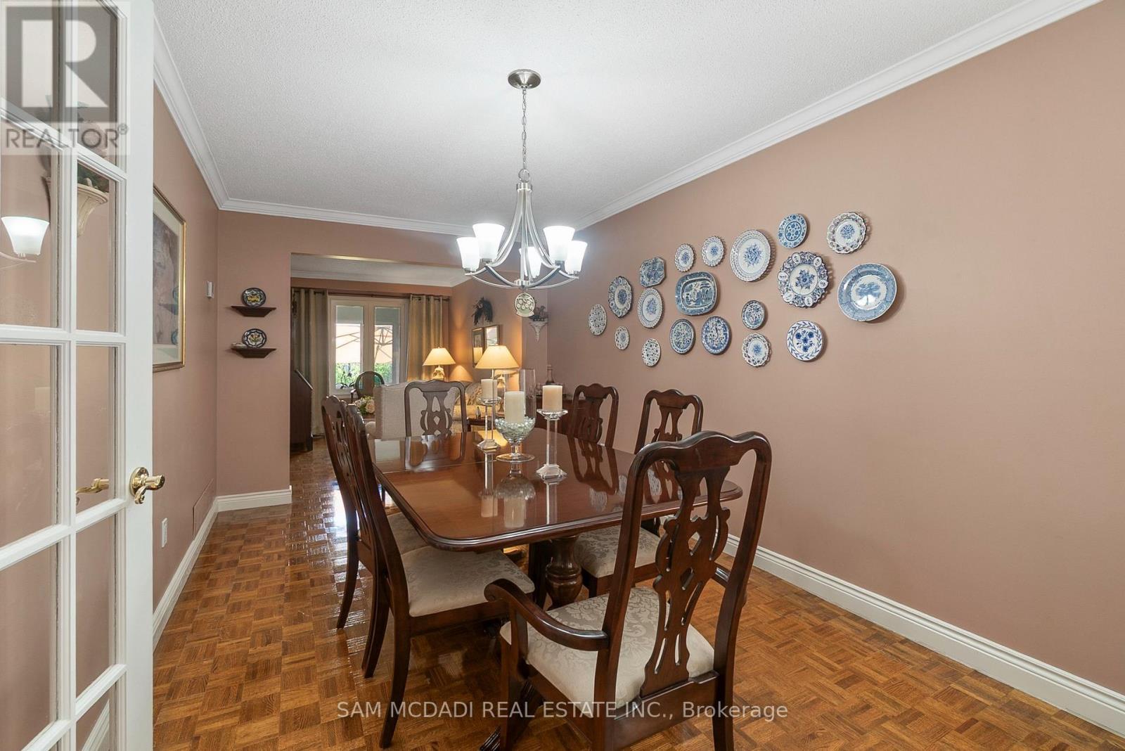 4260 Shelby Crescent, Mississauga, ON - Indoor Photo Showing Dining Room