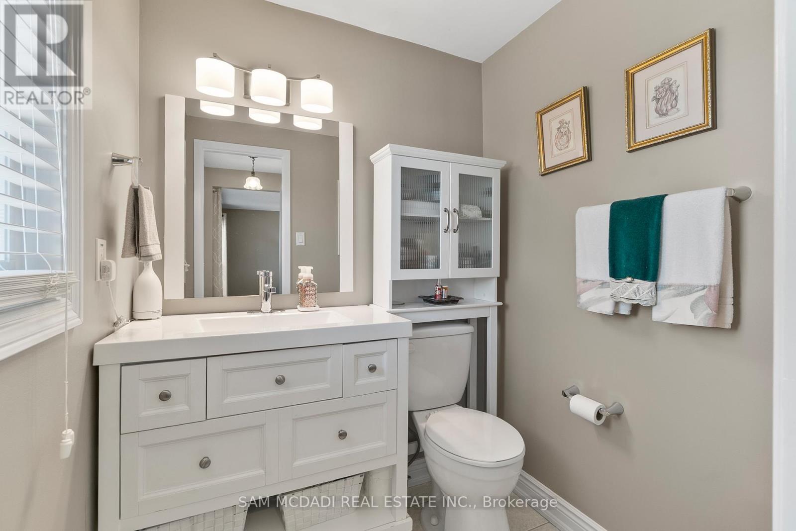 4260 Shelby Crescent, Mississauga, ON - Indoor Photo Showing Bathroom
