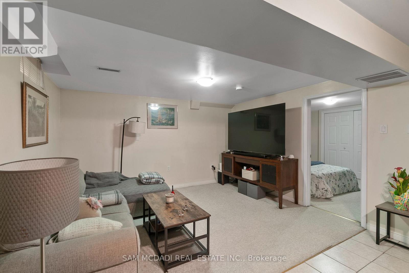 4260 Shelby Crescent, Mississauga, ON - Indoor