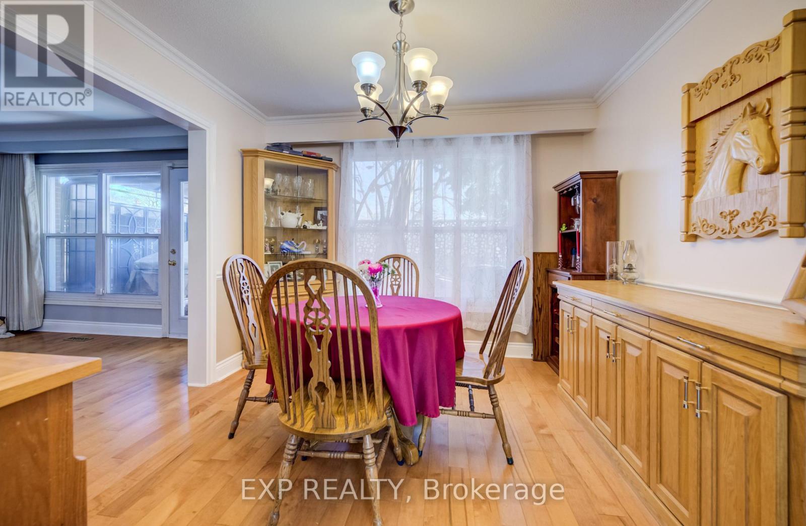 2593 Barcella Crescent, Mississauga, ON - Indoor Photo Showing Dining Room