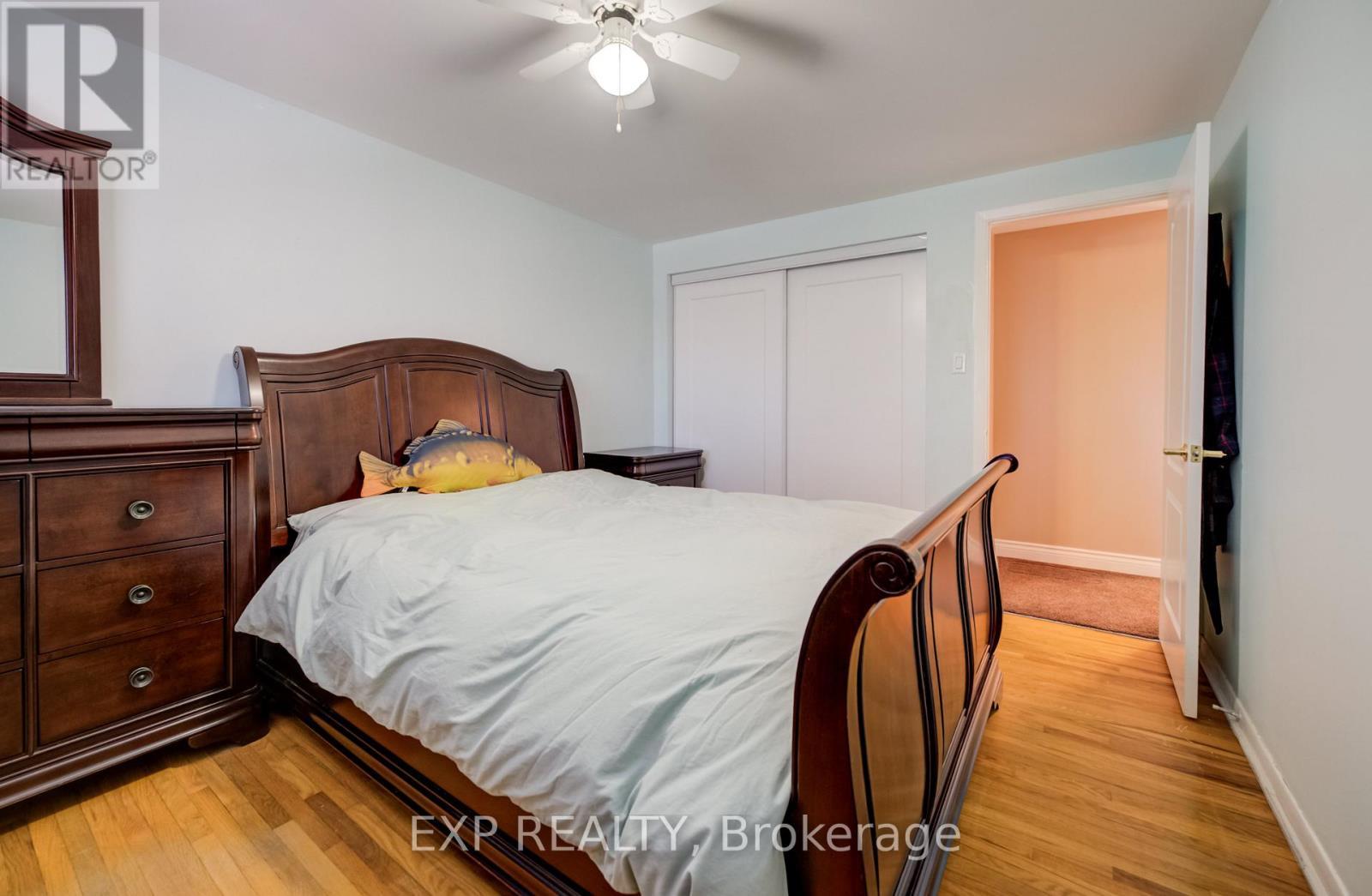 2593 Barcella Crescent, Mississauga, ON - Indoor Photo Showing Bedroom