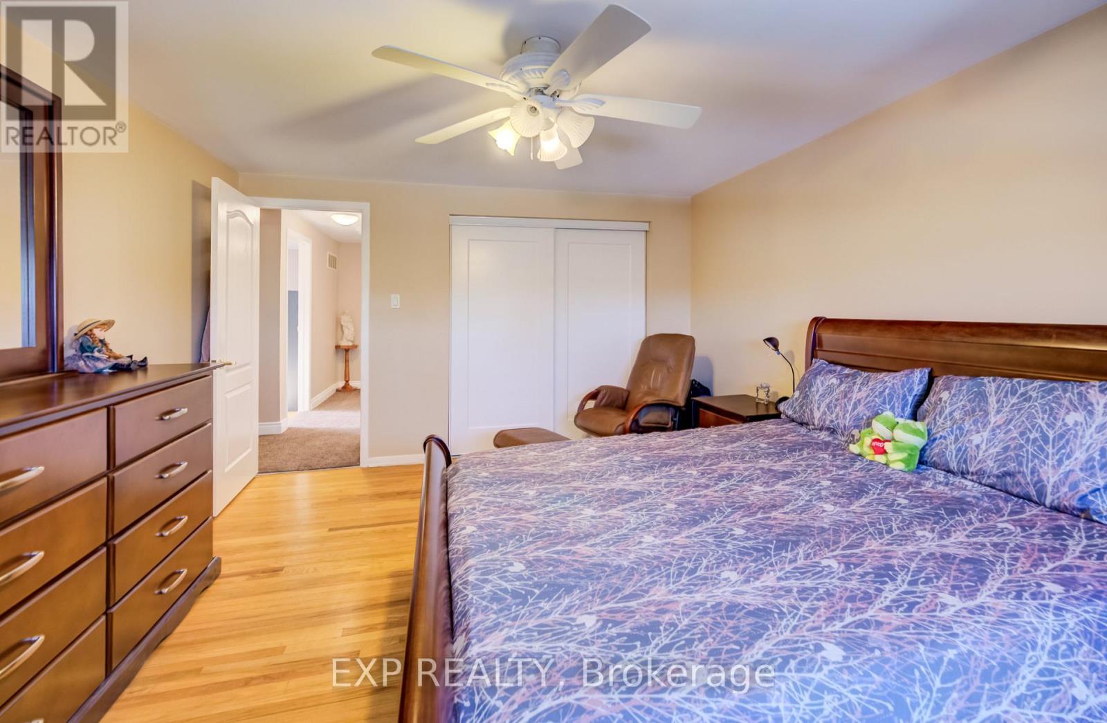 2593 Barcella Crescent, Mississauga, ON - Indoor Photo Showing Bedroom