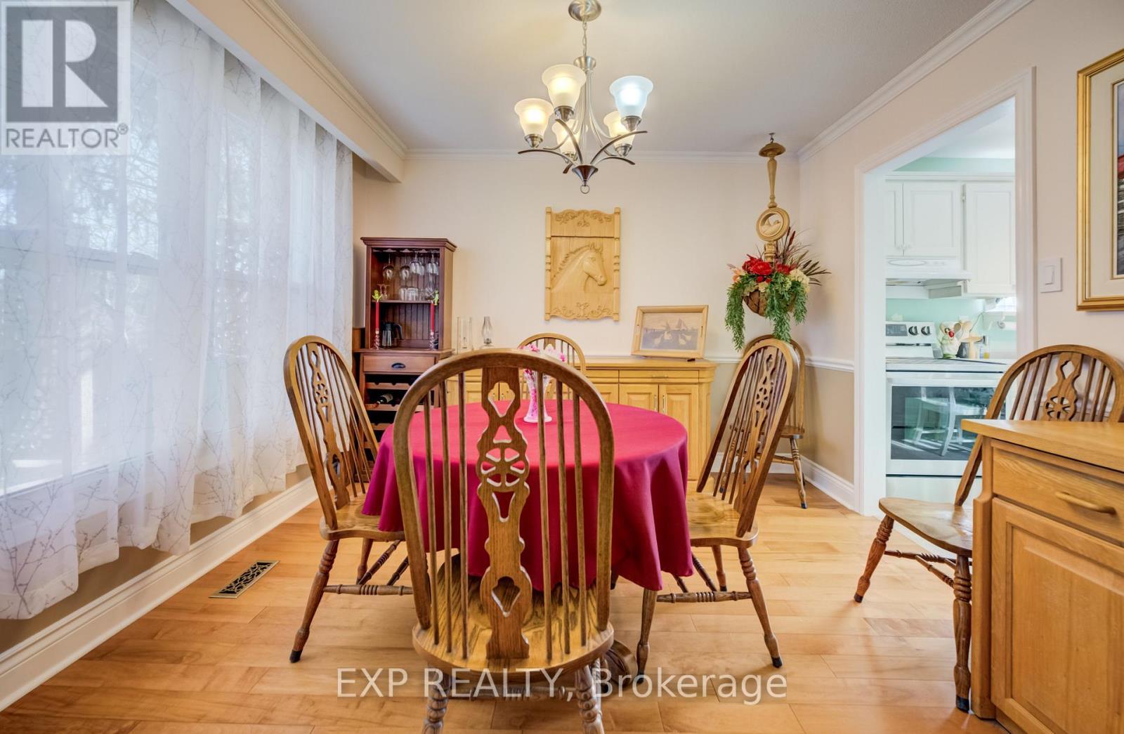 2593 Barcella Crescent, Mississauga, ON - Indoor Photo Showing Dining Room