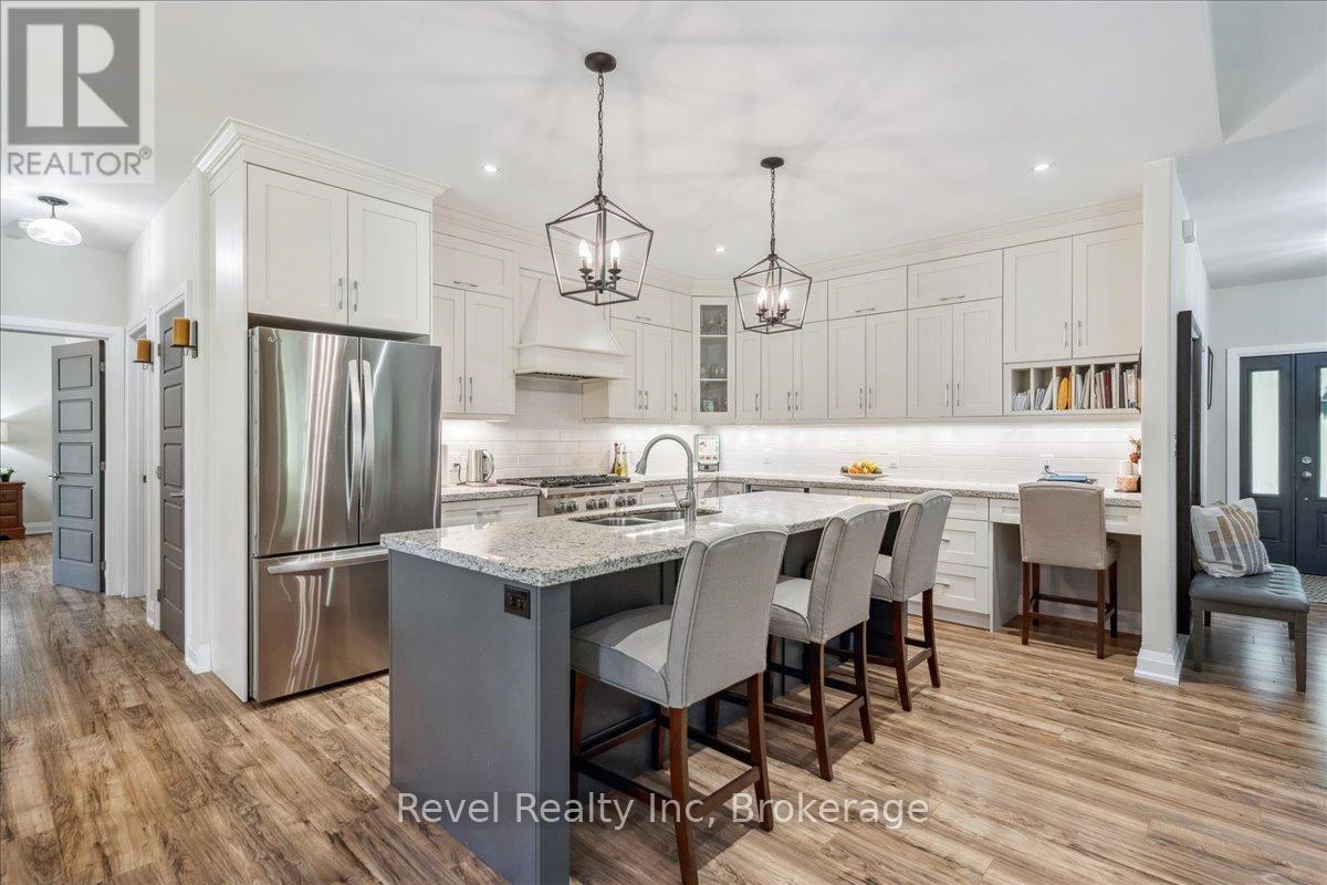 59 Trout Lane, Tiny, ON - Indoor Photo Showing Kitchen With Upgraded Kitchen