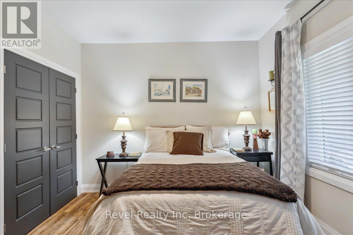 59 Trout Lane, Tiny, ON - Indoor Photo Showing Bedroom