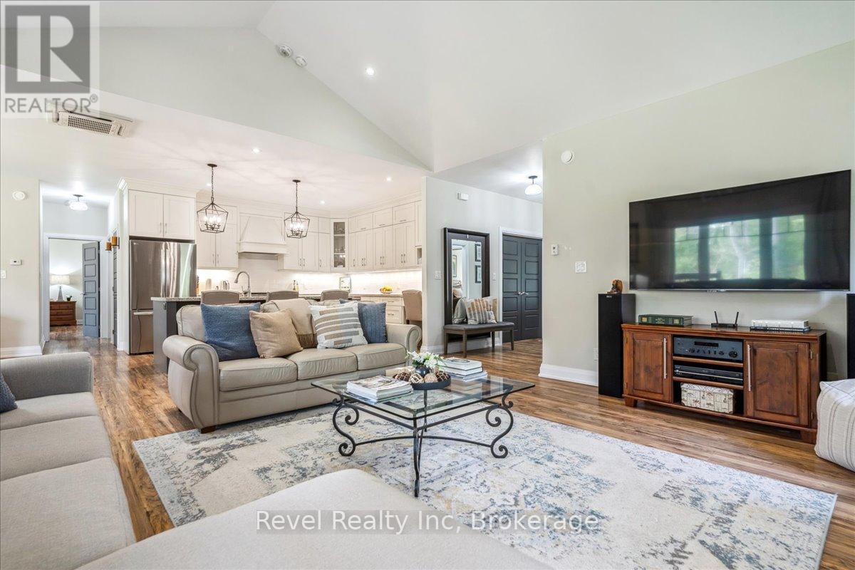 59 Trout Lane, Tiny, ON - Indoor Photo Showing Living Room