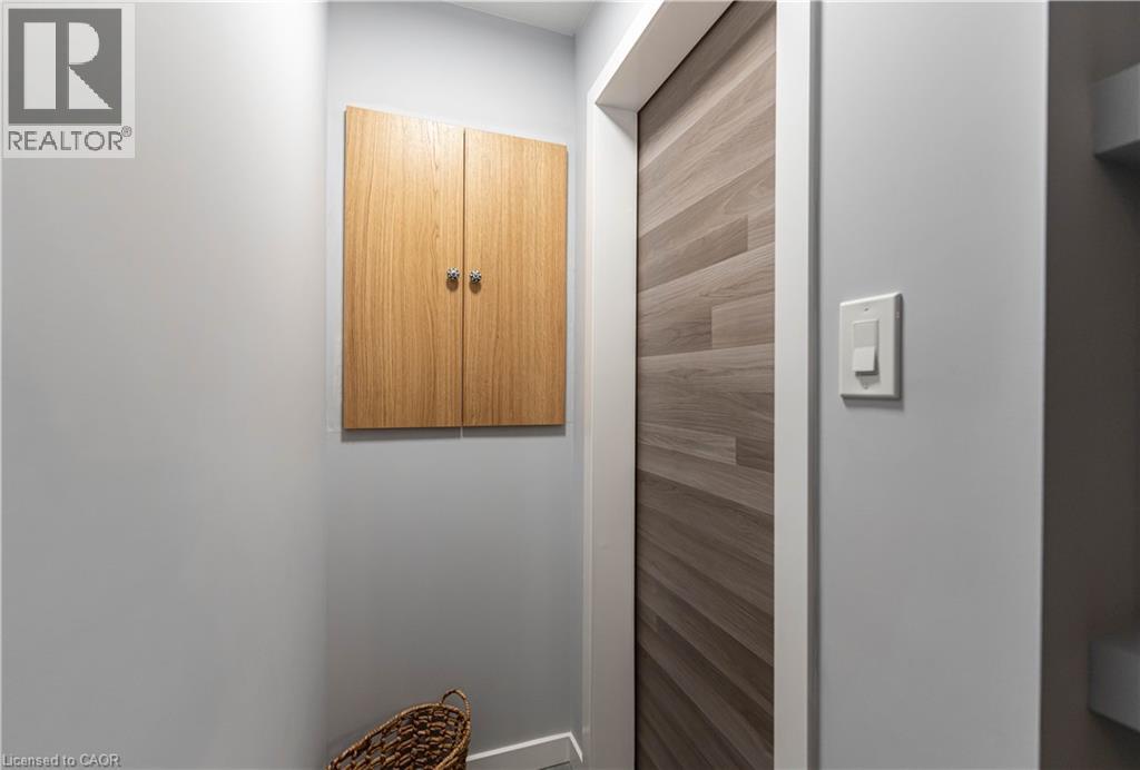 329 Main Street W, Hamilton, ON - Indoor Photo Showing Other Room