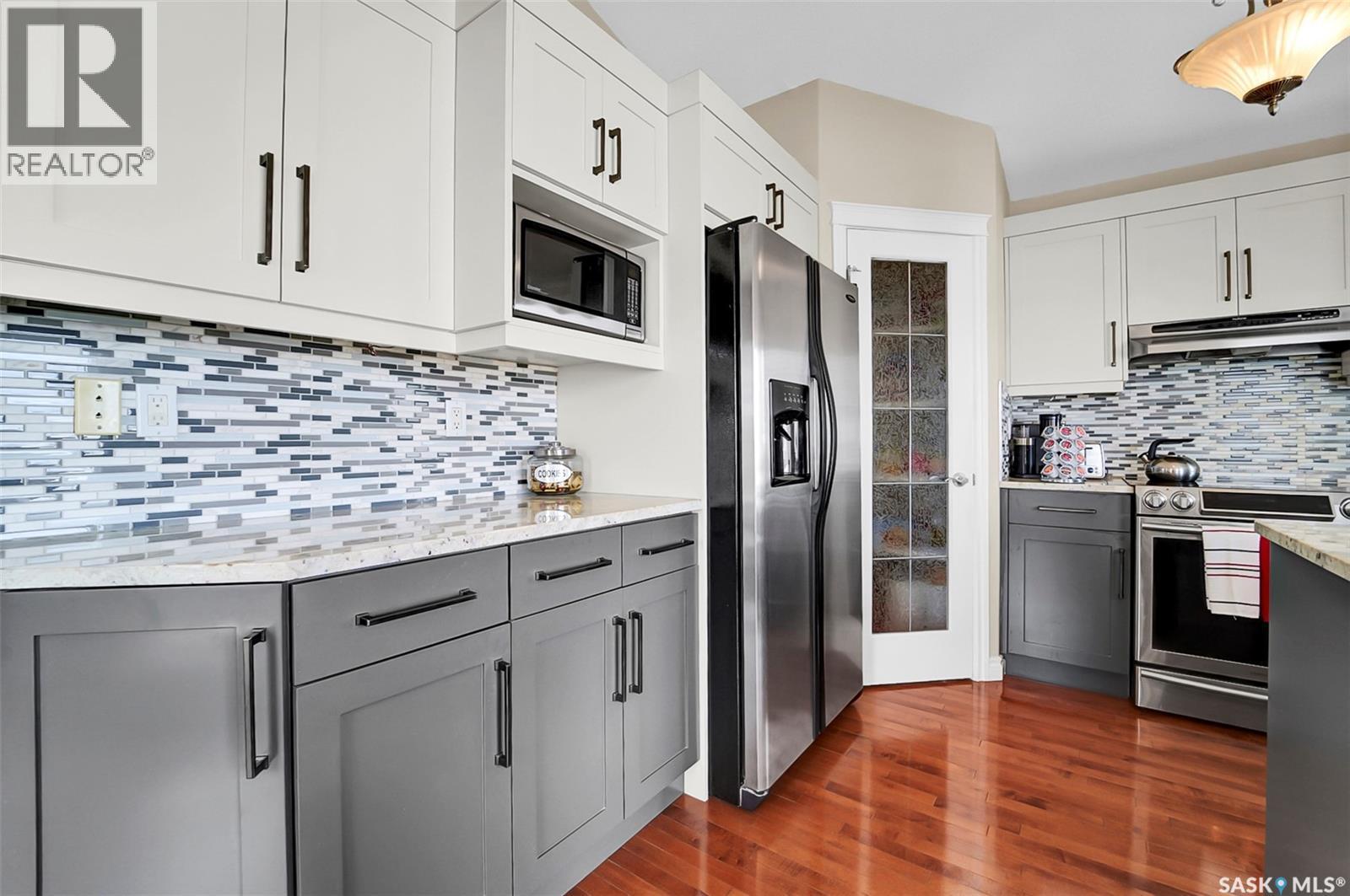 539 Beckett Crescent, Saskatoon, SK - Indoor Photo Showing Kitchen With Upgraded Kitchen