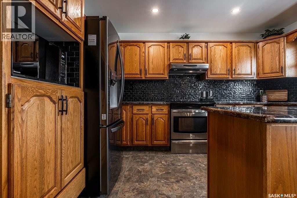 326 Bornstein Crescent, Saskatoon, SK