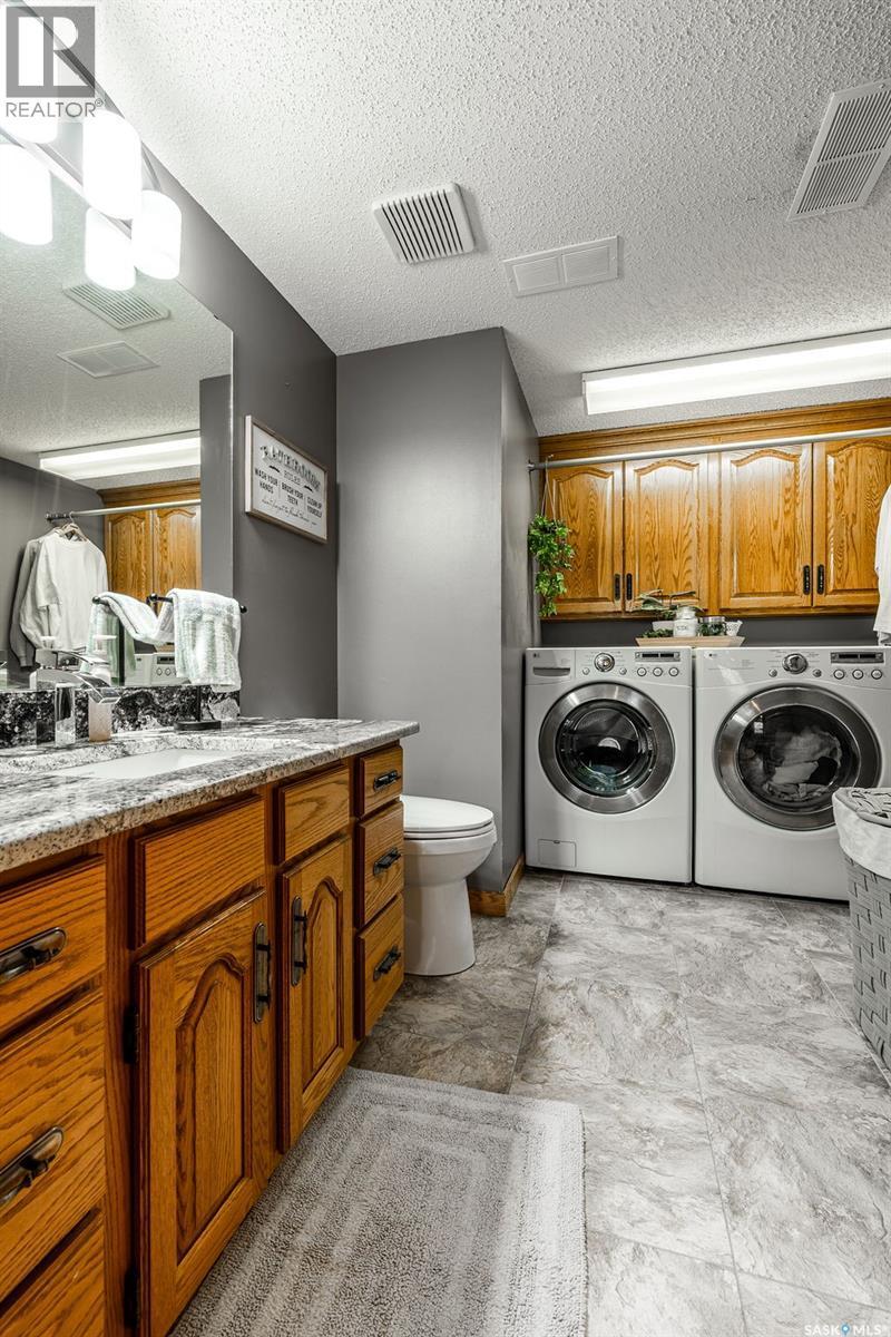 326 Bornstein Crescent, Saskatoon, SK