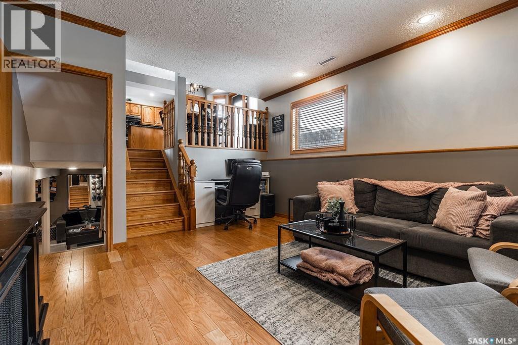 326 Bornstein Crescent, Saskatoon, SK