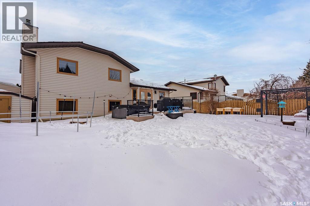 326 Bornstein Crescent, Saskatoon, SK
