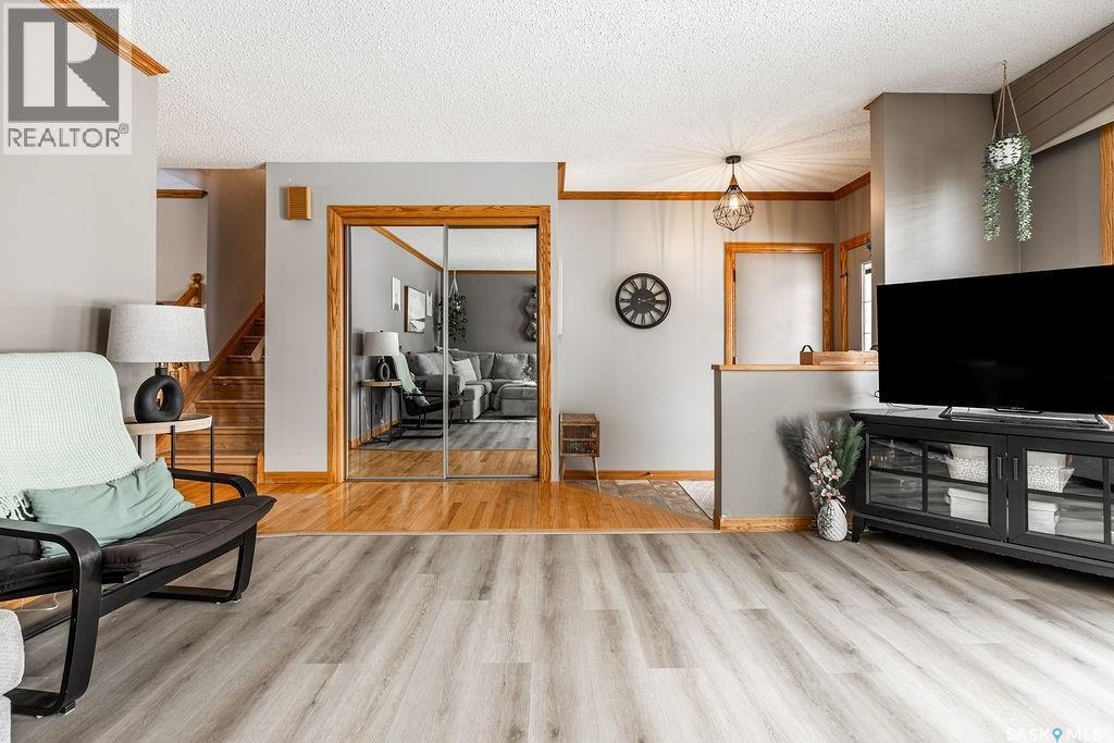 326 Bornstein Crescent, Saskatoon, SK