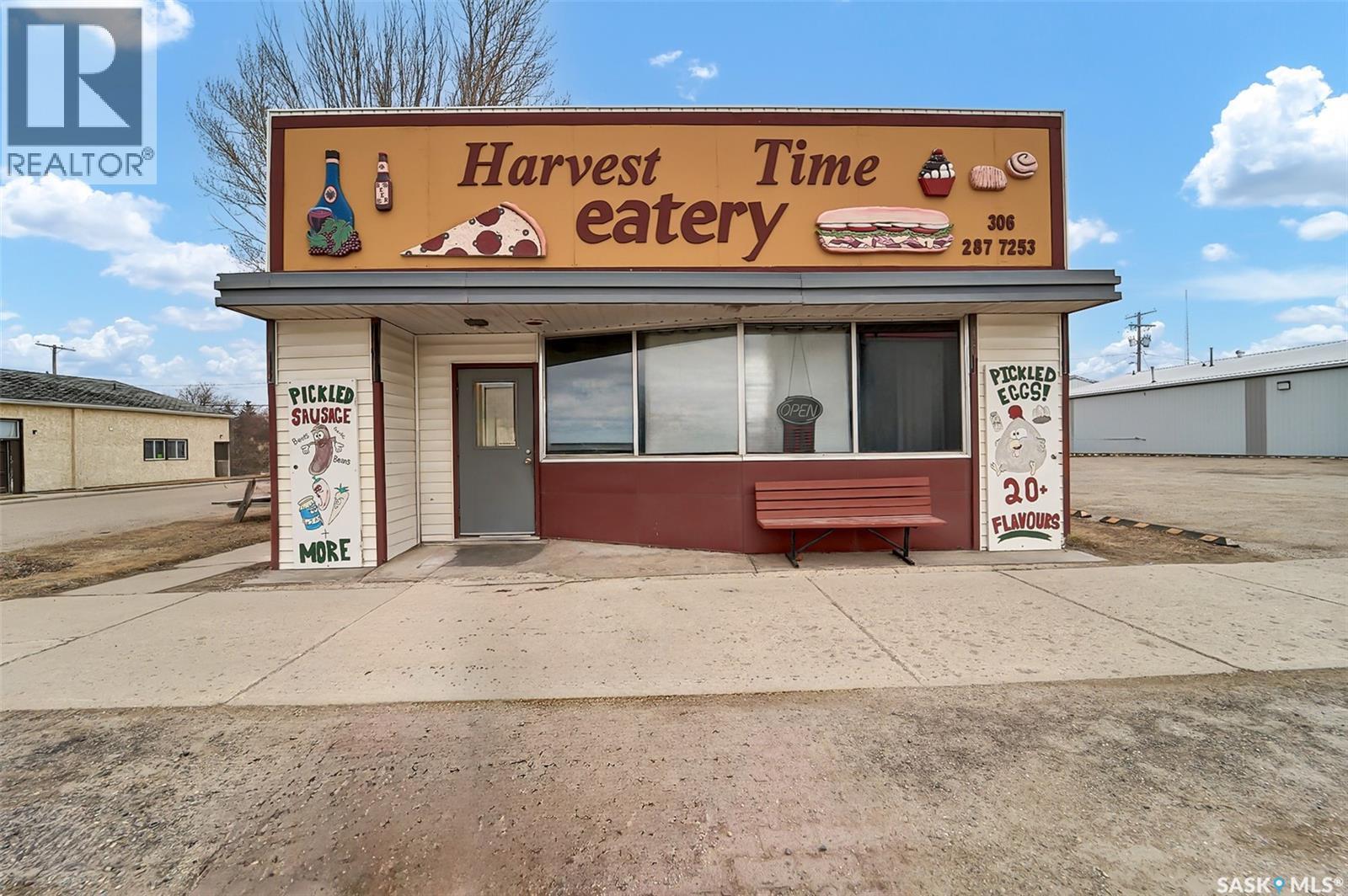113 Railway Avenue W, Watson, SK