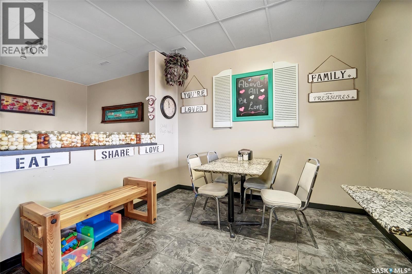 113 Railway Avenue W, Watson, SK