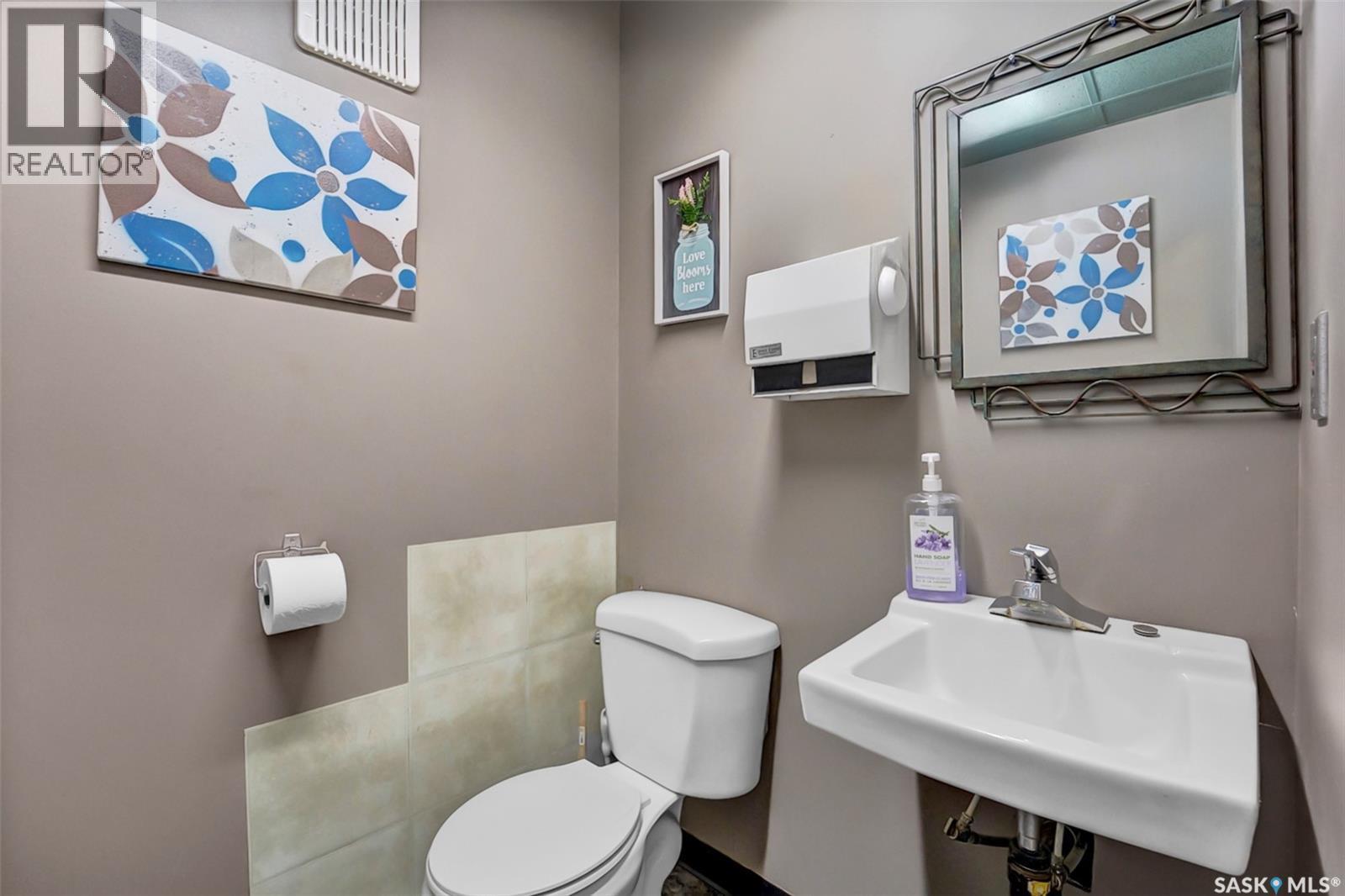 113 Railway Avenue W, Watson, SK