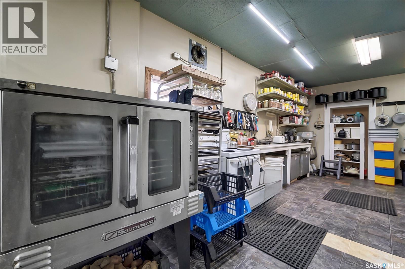 113 Railway Avenue W, Watson, SK