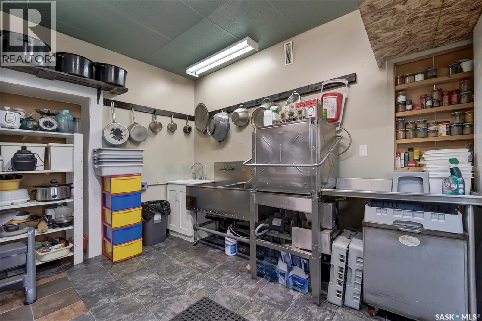 113 Railway Avenue W, Watson, SK