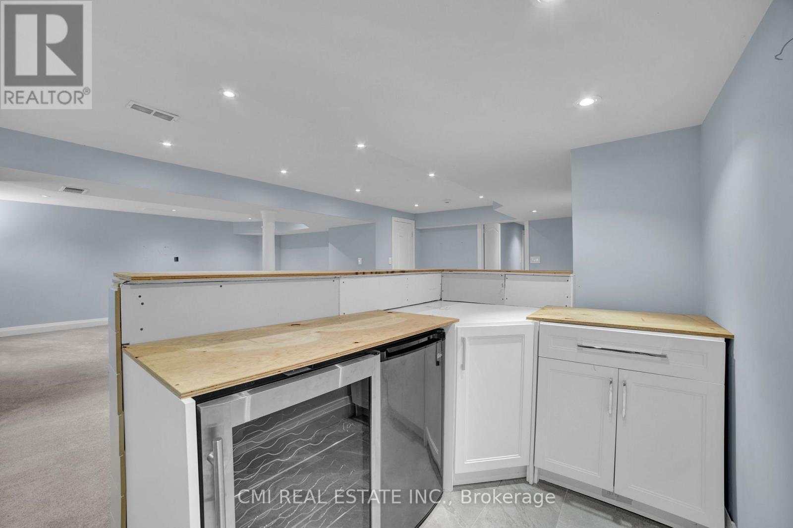 2171 Jardine Crescent, Burlington, ON - Indoor Photo Showing Other Room