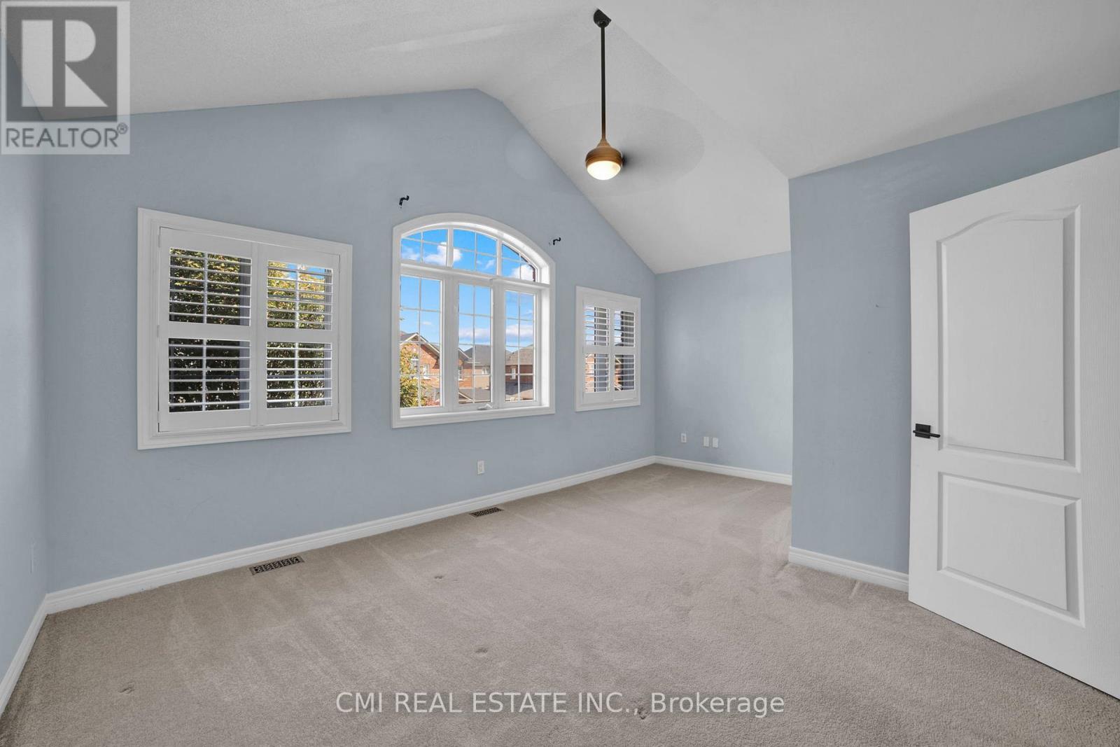 2171 Jardine Crescent, Burlington, ON - Indoor Photo Showing Other Room