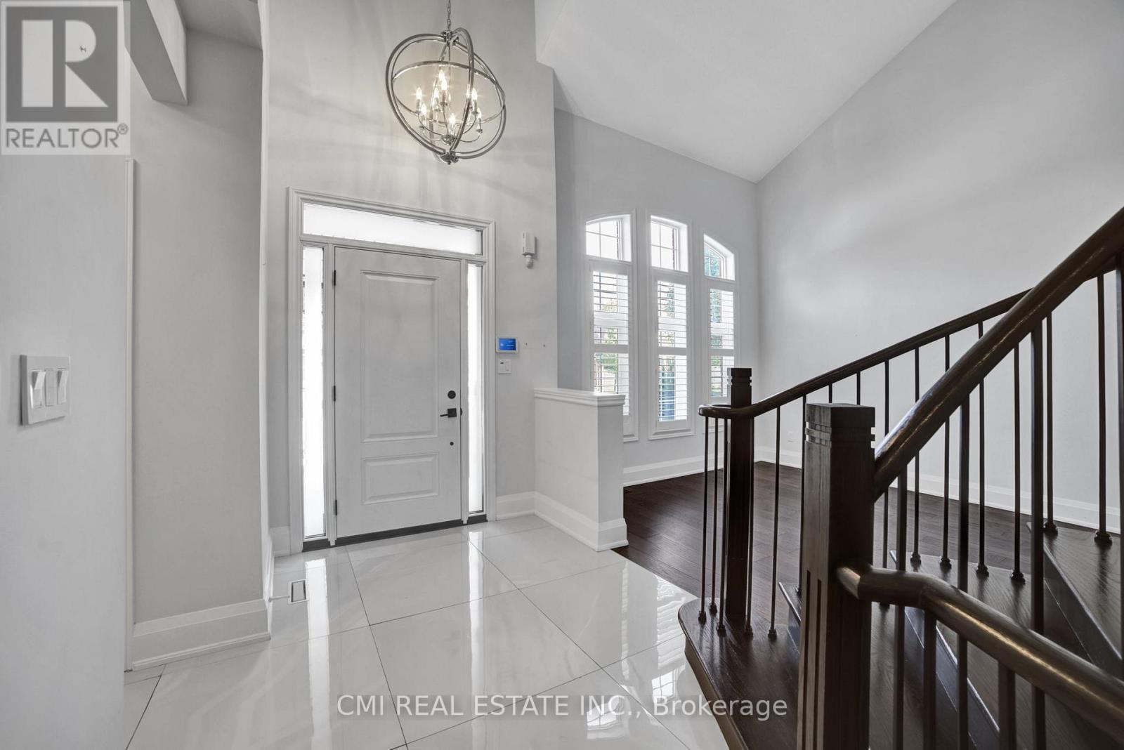 2171 Jardine Crescent, Burlington, ON - Indoor Photo Showing Other Room