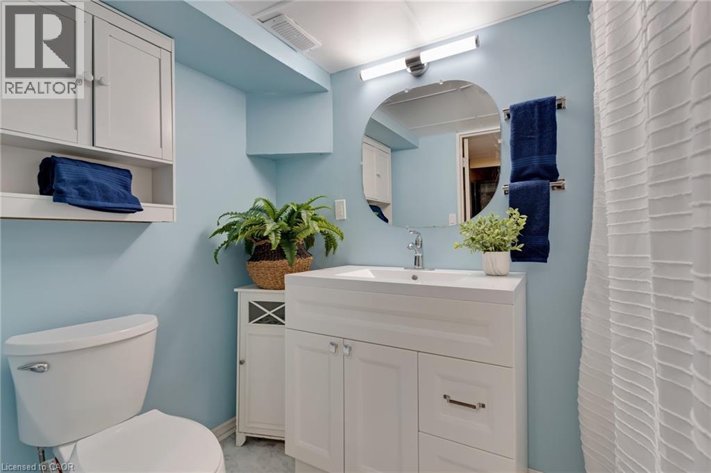 4 piece - Basement - 41 Delavan Drive, Cambridge, ON - Indoor Photo Showing Bathroom