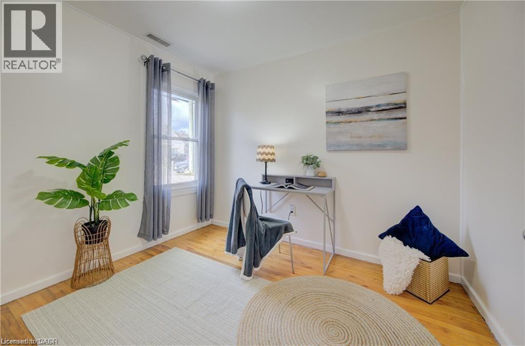 73 East 33Rd Street, Hamilton, ON - Indoor