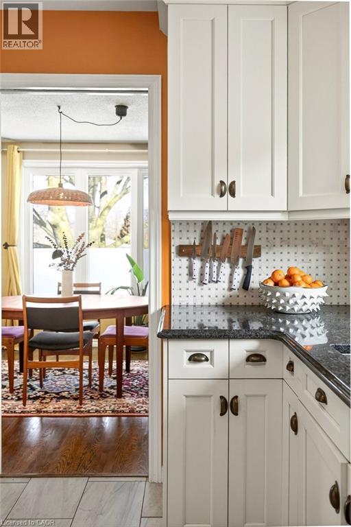 36 Hanover Place, Hamilton, ON - Indoor Photo Showing Kitchen