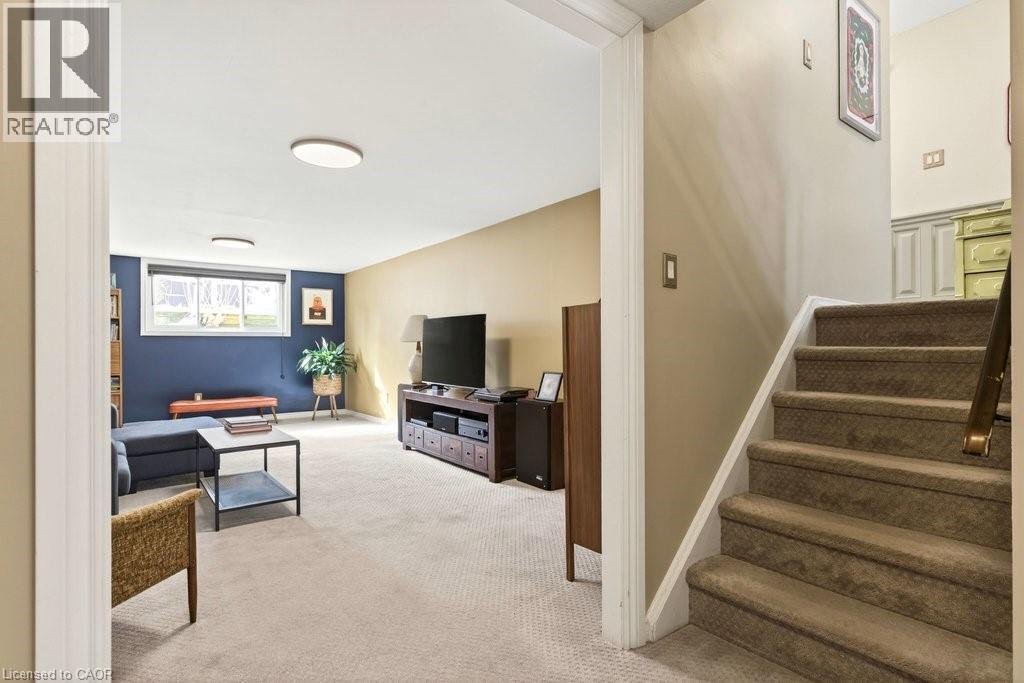 36 Hanover Place, Hamilton, ON - Indoor Photo Showing Other Room