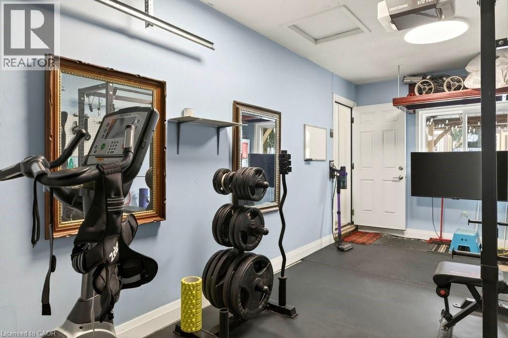 36 Hanover Place, Hamilton, ON - Indoor Photo Showing Gym Room