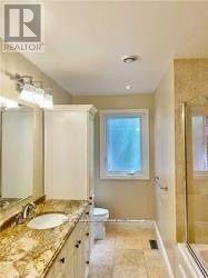 812 Bexhill Road, Mississauga, ON - Indoor Photo Showing Bathroom